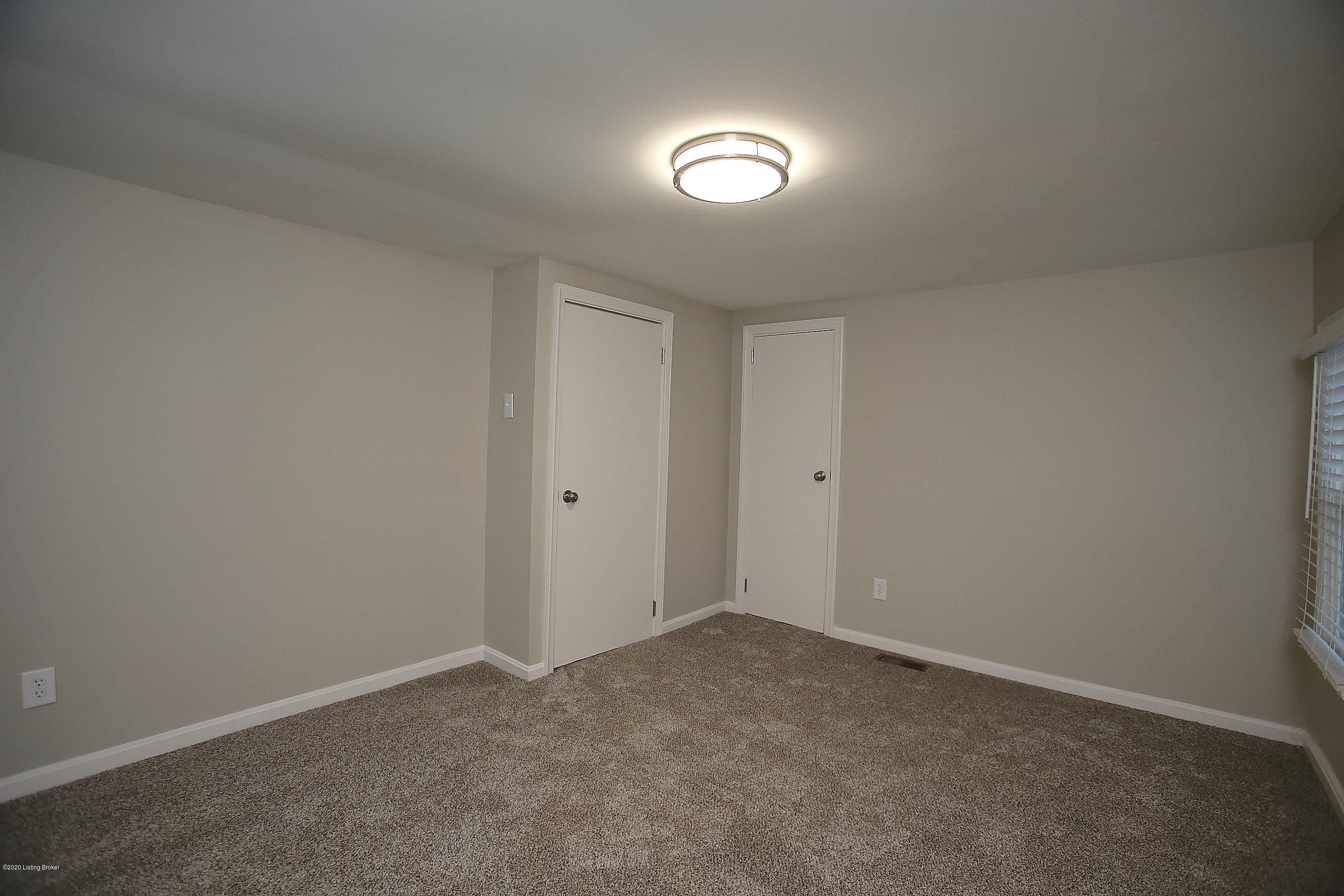 4717 Dohn Road Louisville, KY 40216 - Photo 32 of 48 Upstairs Bedroom 3