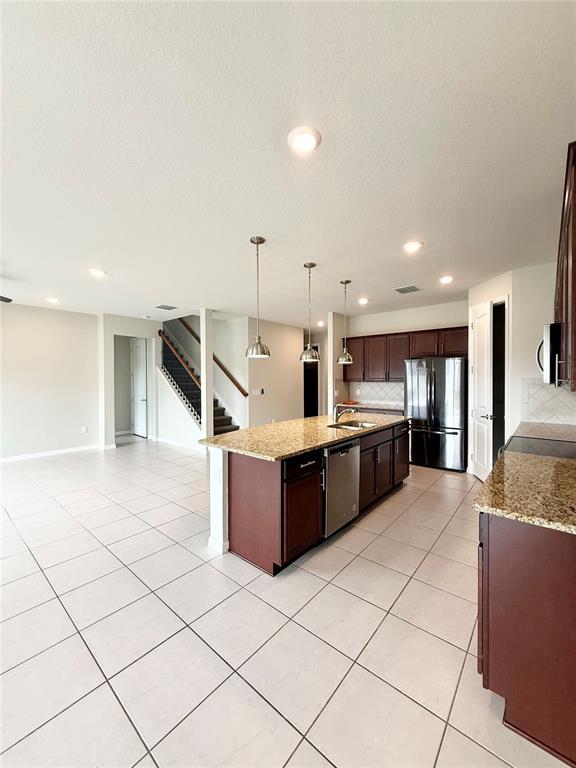 10843 Rolling Moss Road Tampa, FL 33647 - Photo 7 of 20