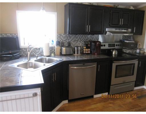 132 North Raymond Road Raymond, ME 04071 - Photo 2 of 12 Kitchen.