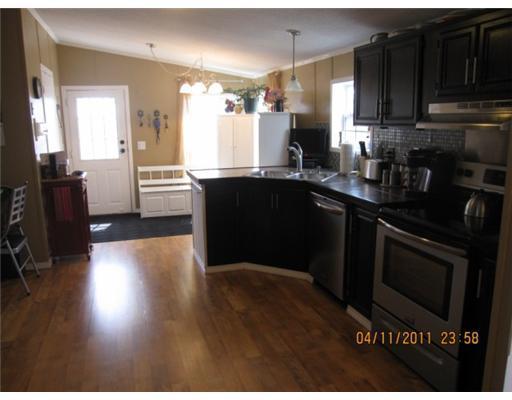 132 North Raymond Road Raymond, ME 04071 - Photo 3 of 12 Kitchen.