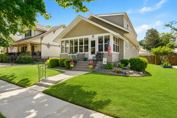 $280,000 | 920 North 6th Street, Manitowoc, WI 54220