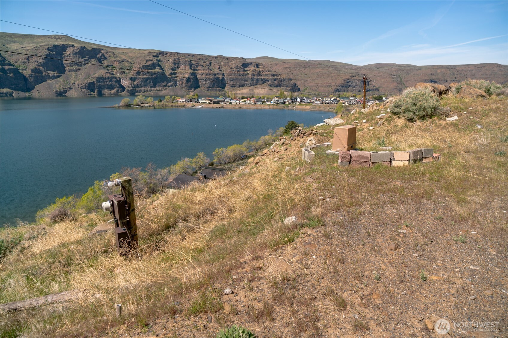 1422 Sunland Road Quincy, WA 98848 - Photo 15 of 34 a view of a lake