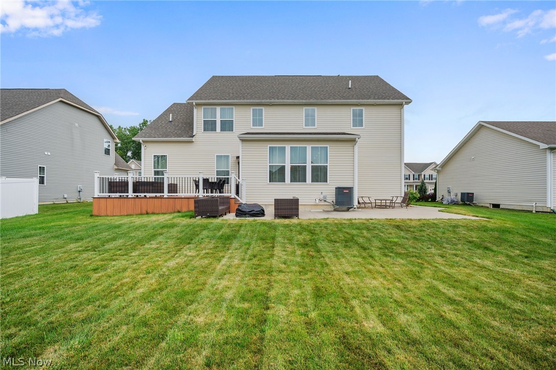 492 Prestwick Path Painesville, OH 44077 - Photo 33 of 38