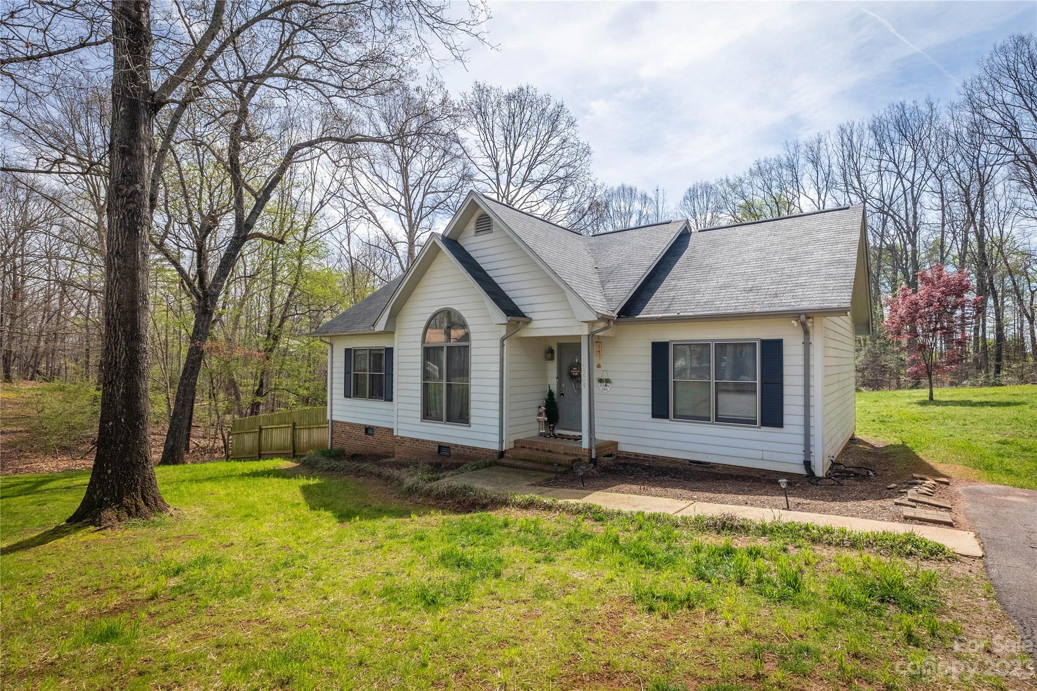 5374 Valley Field Road Southeast Hickory, NC 28602 - Photo 1 of 22 Gallery Image 1