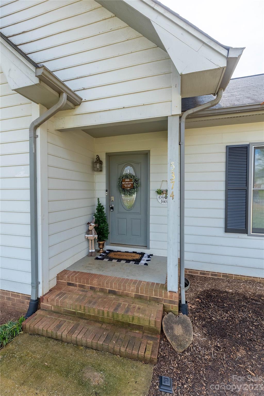 5374 Valley Field Road Southeast Hickory, NC 28602 - Photo 2 of 22 Gallery Image 2