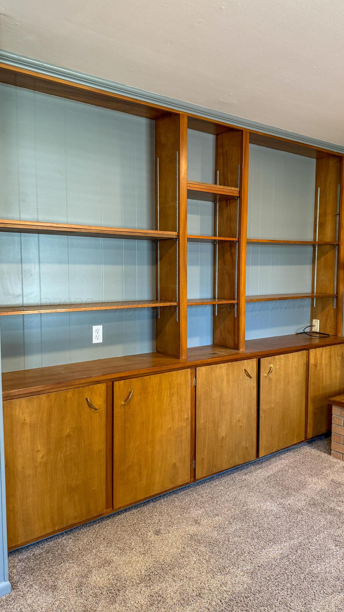 1409 Maple Avenue Panhandle, TX 79068 - Photo 5 of 16 a view of empty room