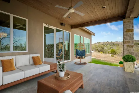 $759,000 | 165 Antler Falls Run, Comfort, TX 78013