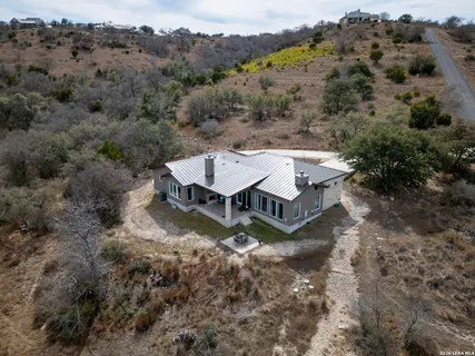 $759,000 | 165 Antler Falls Run, Comfort, TX 78013