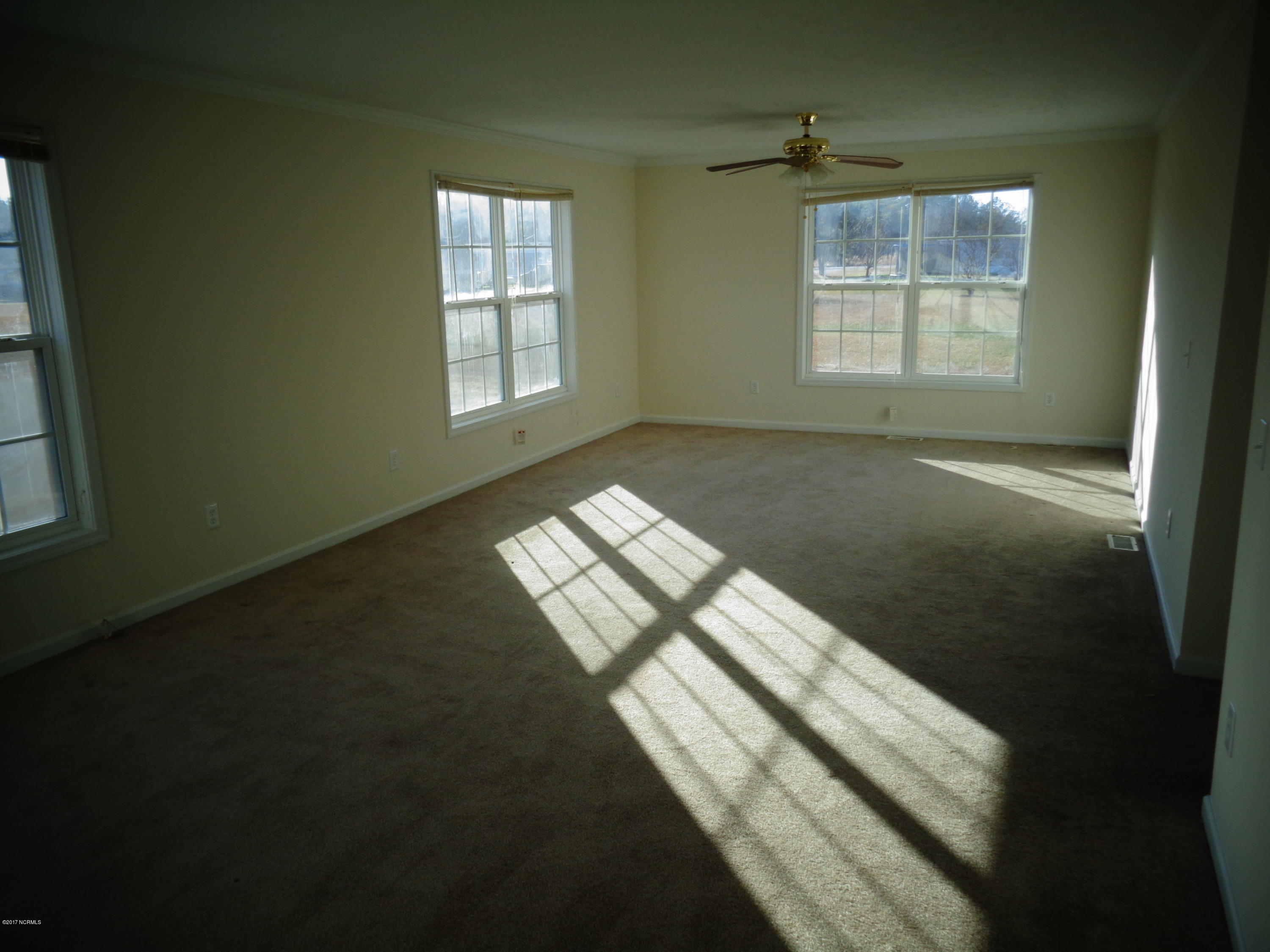 4935 Drake Road Battleboro, NC 27809 - Photo 12 of 19 DSC00463