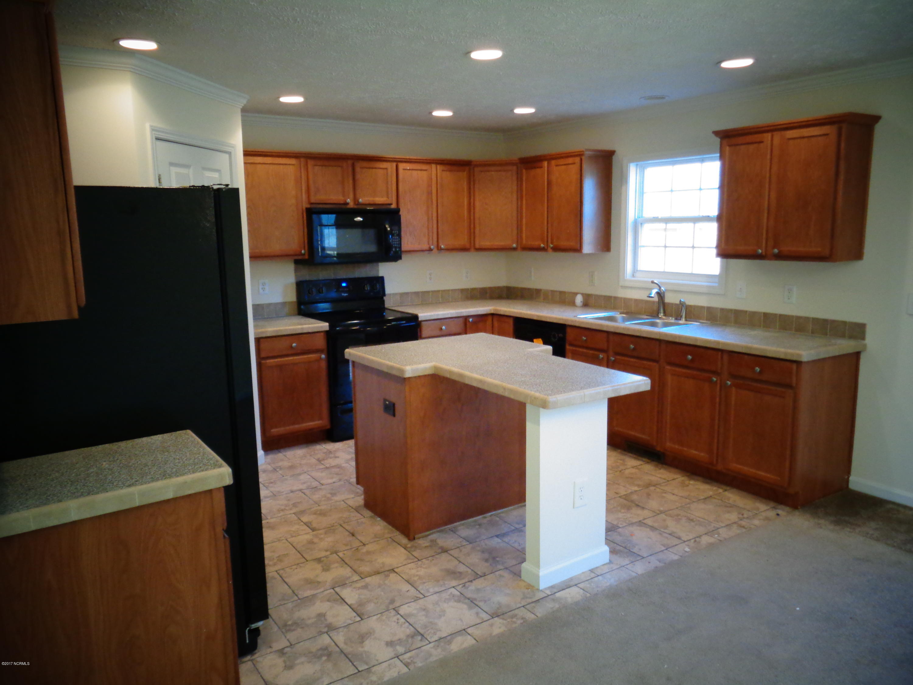 4935 Drake Road Battleboro, NC 27809 - Photo 6 of 19 DSC00451