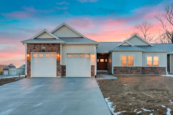 $449,900 | 309 Waldon Drive, Battle Creek, MI 49015