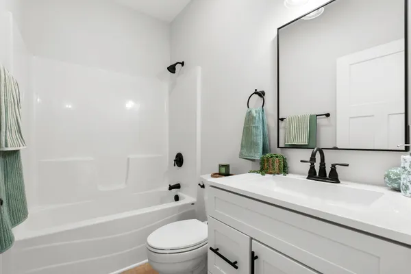 $449,900 | 309 Waldon Drive, Battle Creek, MI 49015