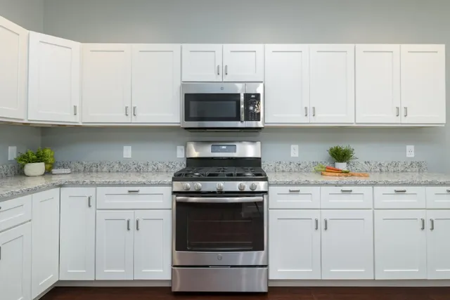 $469,900 | 309 Waldon Drive, Battle Creek, MI 49015