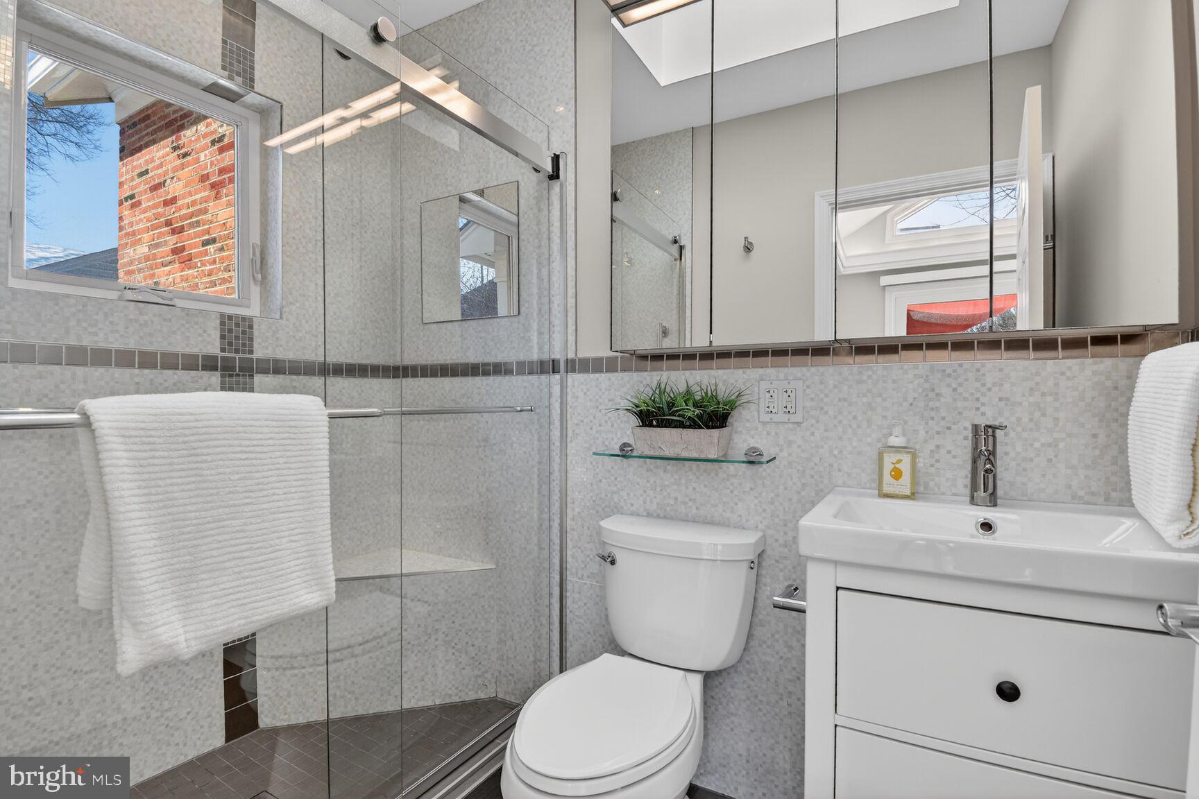 6514 Winnepeg Road Bethesda, MD 20817 - Photo 42 of 59