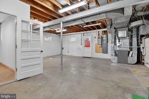 $1,150,000 | 6514 Winnepeg Road, Bethesda, MD 20817