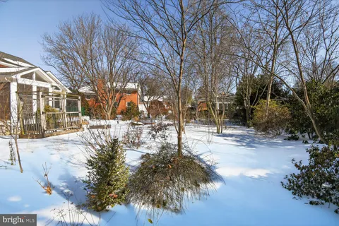 $1,150,000 | 6514 Winnepeg Road, Bethesda, MD 20817