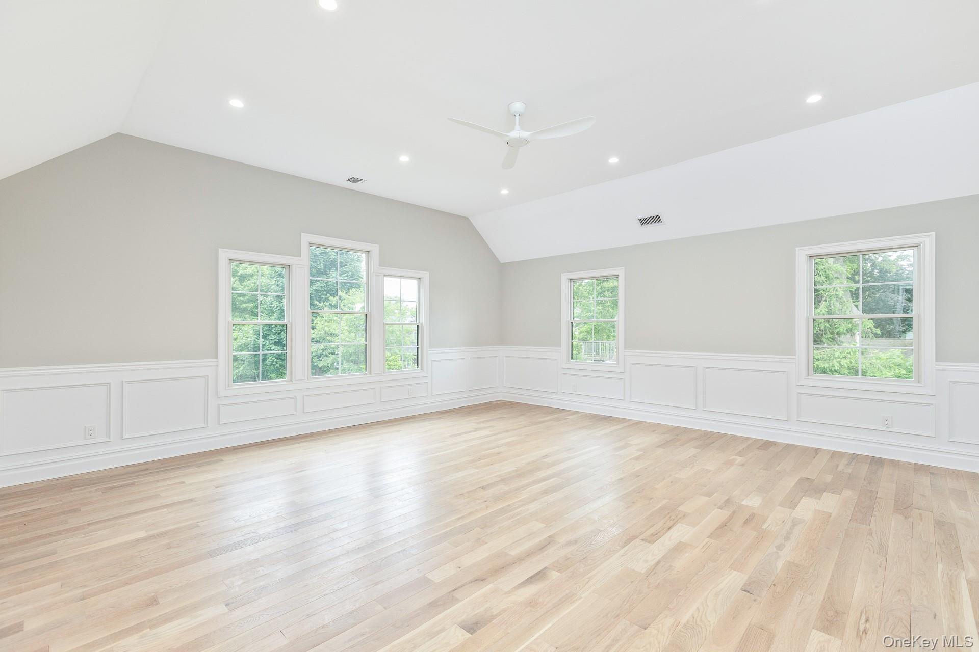 223 Town Line Road Commack, NY 11731 - Photo 25 of 36