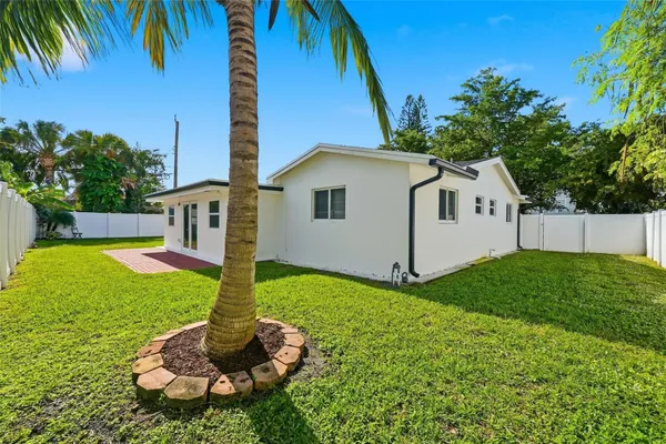 $4,800 | 1400 Southeast 8th Avenue, Deerfield Beach, FL 33441