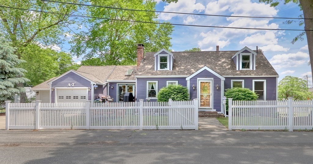 3 Oak Tree Road Dedham, MA 02026 - Photo 23 of 23 front view of a house