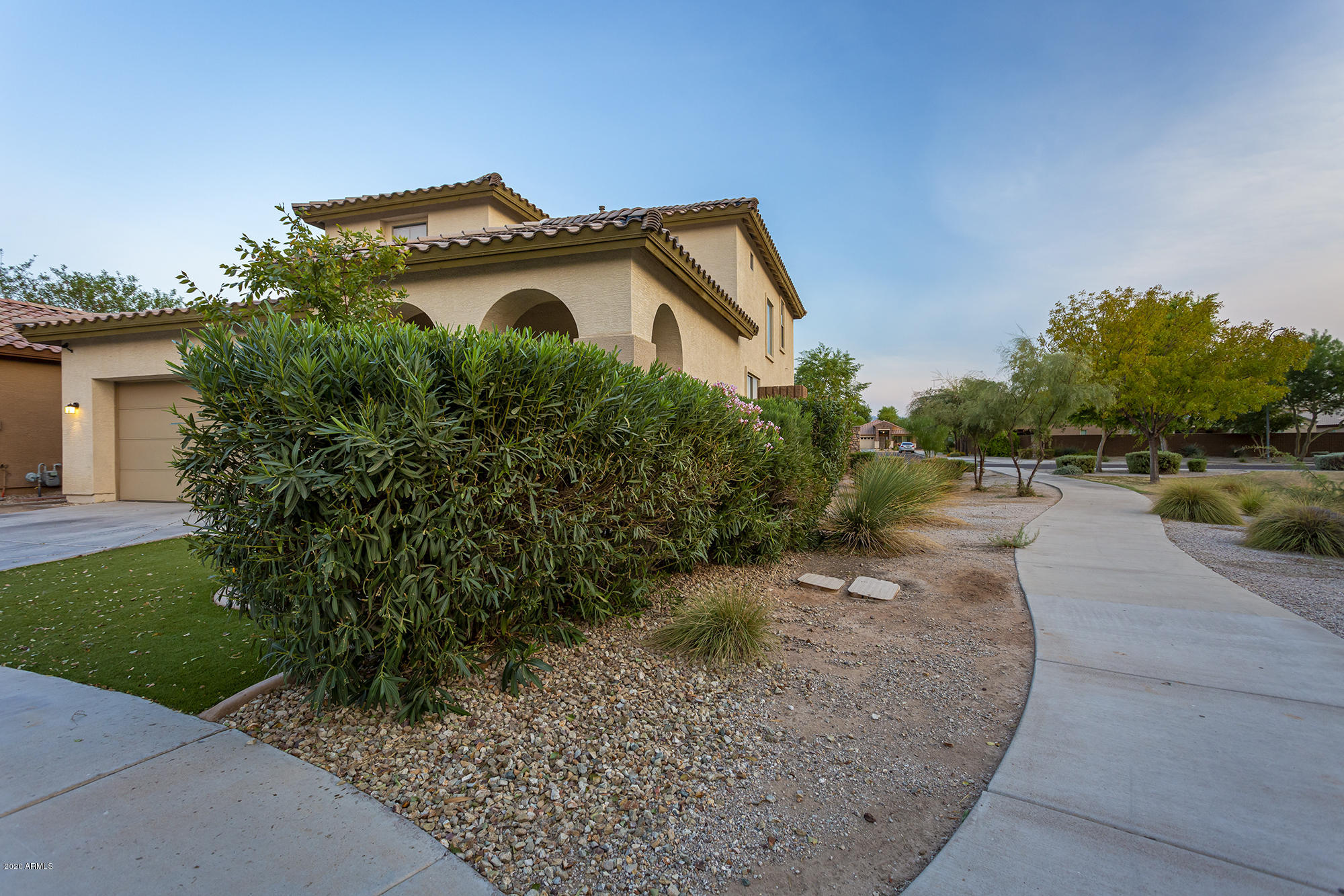 8761 West Cordes Road Tolleson, AZ 85353 - Photo 3 of 32 3