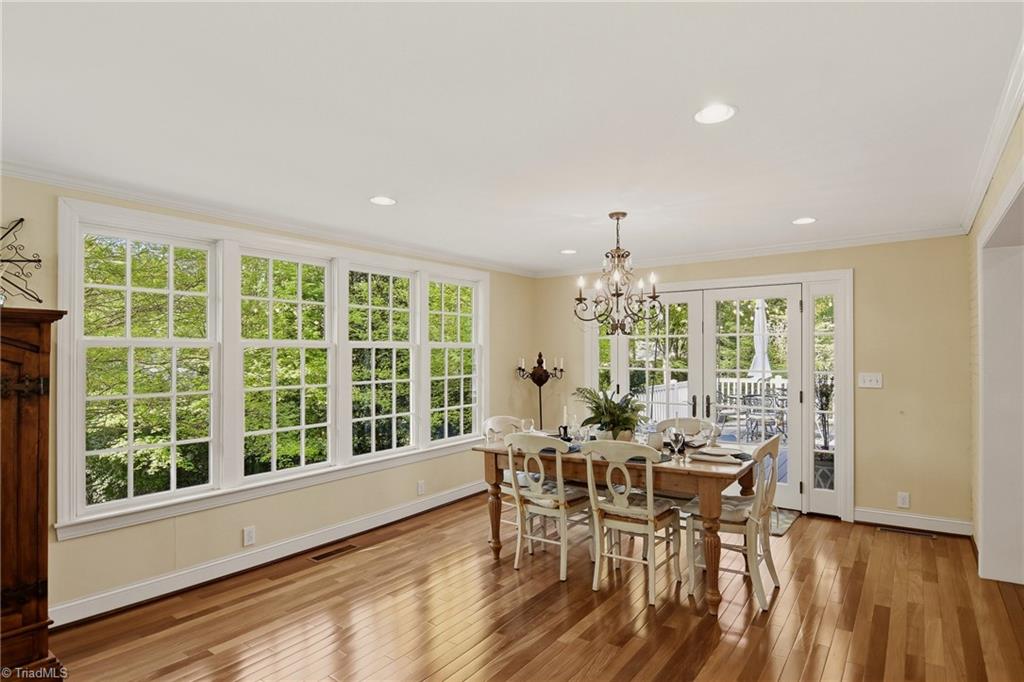 2862 Robinhood Road Winston-Salem, NC 27106 - Photo 14 of 50 Breakfast room with French Doors to Deck