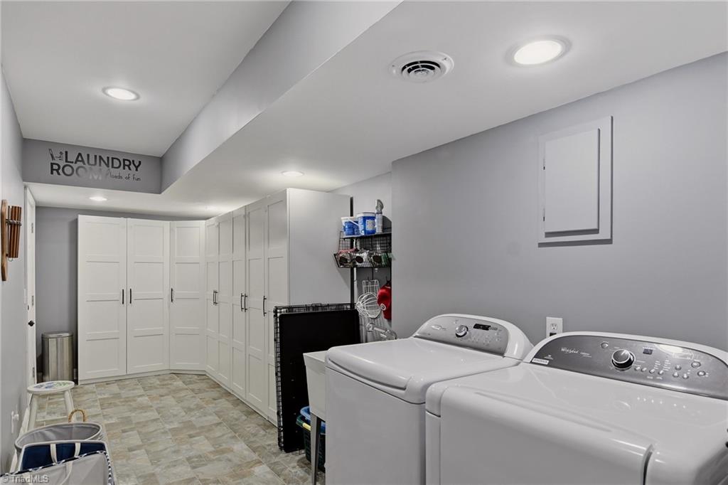 2862 Robinhood Road Winston-Salem, NC 27106 - Photo 40 of 50 Spacious Mud/Laundry Room off Garage