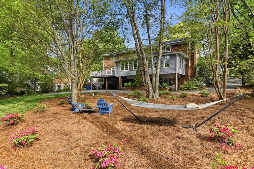 2862 Robinhood Road Winston-Salem, NC 27106 - Photo 45 of 50 Perfect backyard to relax, play or plant.