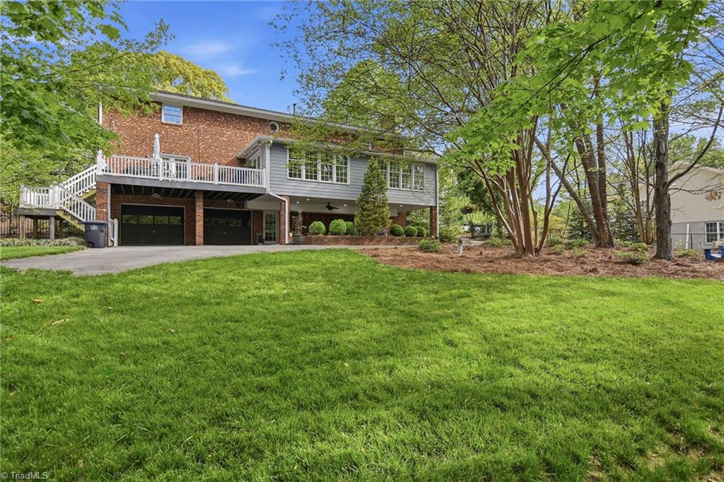 2862 Robinhood Road Winston-Salem, NC 27106 - Photo 47 of 50 Plush backyard