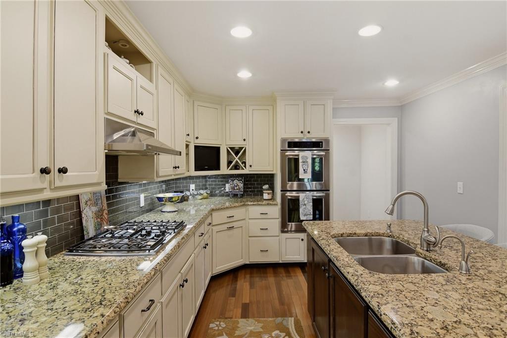 2862 Robinhood Road Winston-Salem, NC 27106 - Photo 8 of 50 Kitchen