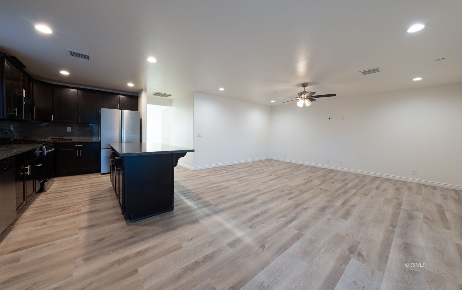 1112 Porter Street Ridgecrest, CA 93555 - Photo 13 of 48