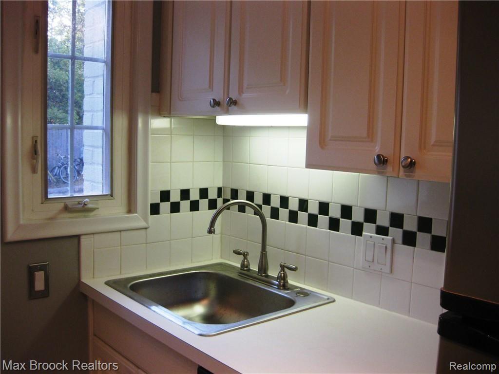1662 Graefield Road Birmingham, MI 48009 - Photo 7 of 23 New stainless sink and faucet.jpg