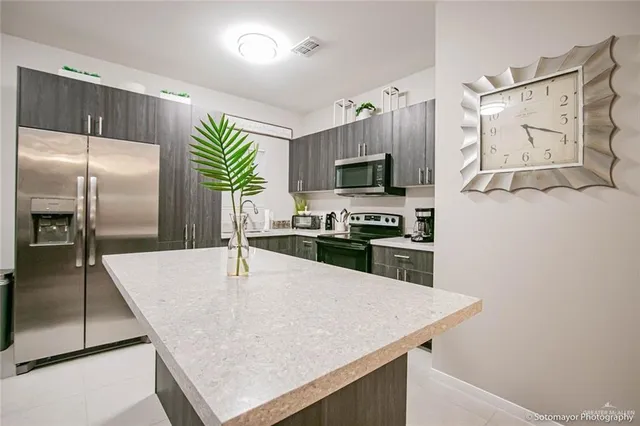 $1,300 | 5601 Swallow Avenue, Unit 2, McAllen, TX 78573