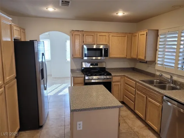 $1,895 | 1085 Fan Coral Avenue, Las Vegas, NV 89123