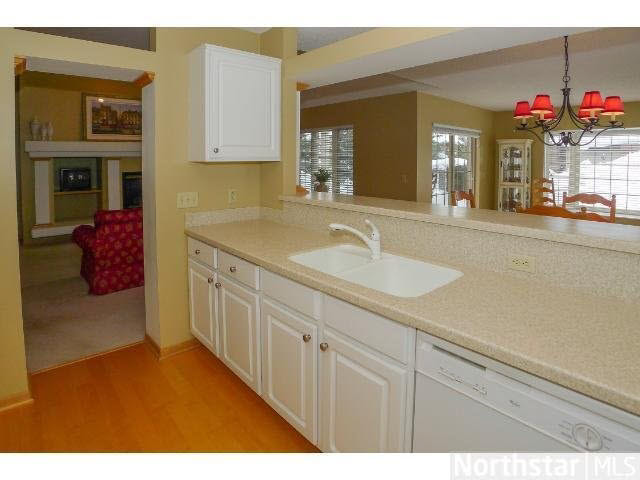 1819 Hunter Hill Road Hudson, WI 54016 - Photo 4 of 17 Gallery Image 4