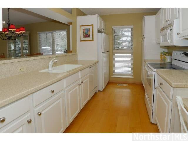 1819 Hunter Hill Road Hudson, WI 54016 - Photo 5 of 17 Gallery Image 5