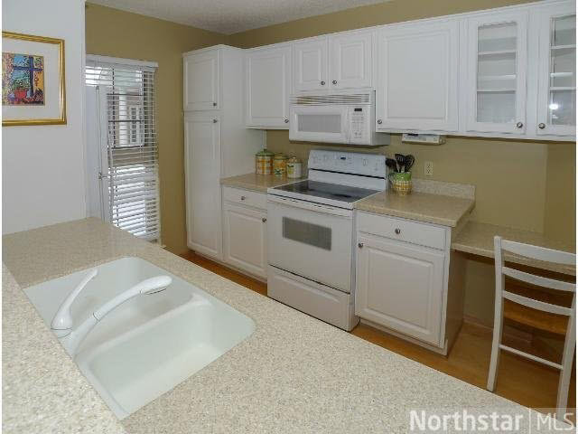 1819 Hunter Hill Road Hudson, WI 54016 - Photo 6 of 17 Gallery Image 6