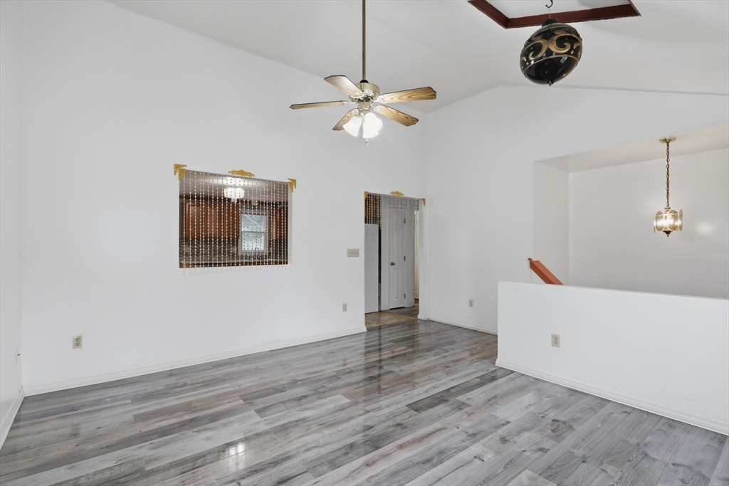 119 Vale Street Worcester, MA 01604 - Photo 7 of 31
