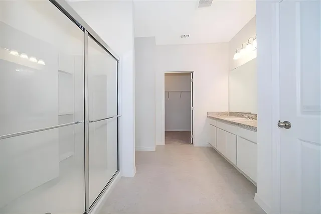 a view of a walk in closet