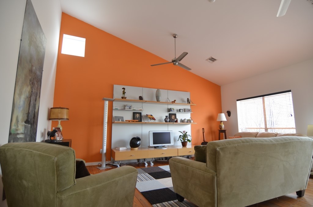 5401 Lillian Street Houston, TX 77007 - Photo 5 of 26 a living room with furniture and a window