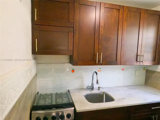 $1,200 | Holt Estates, West Palm Beach, FL 33415