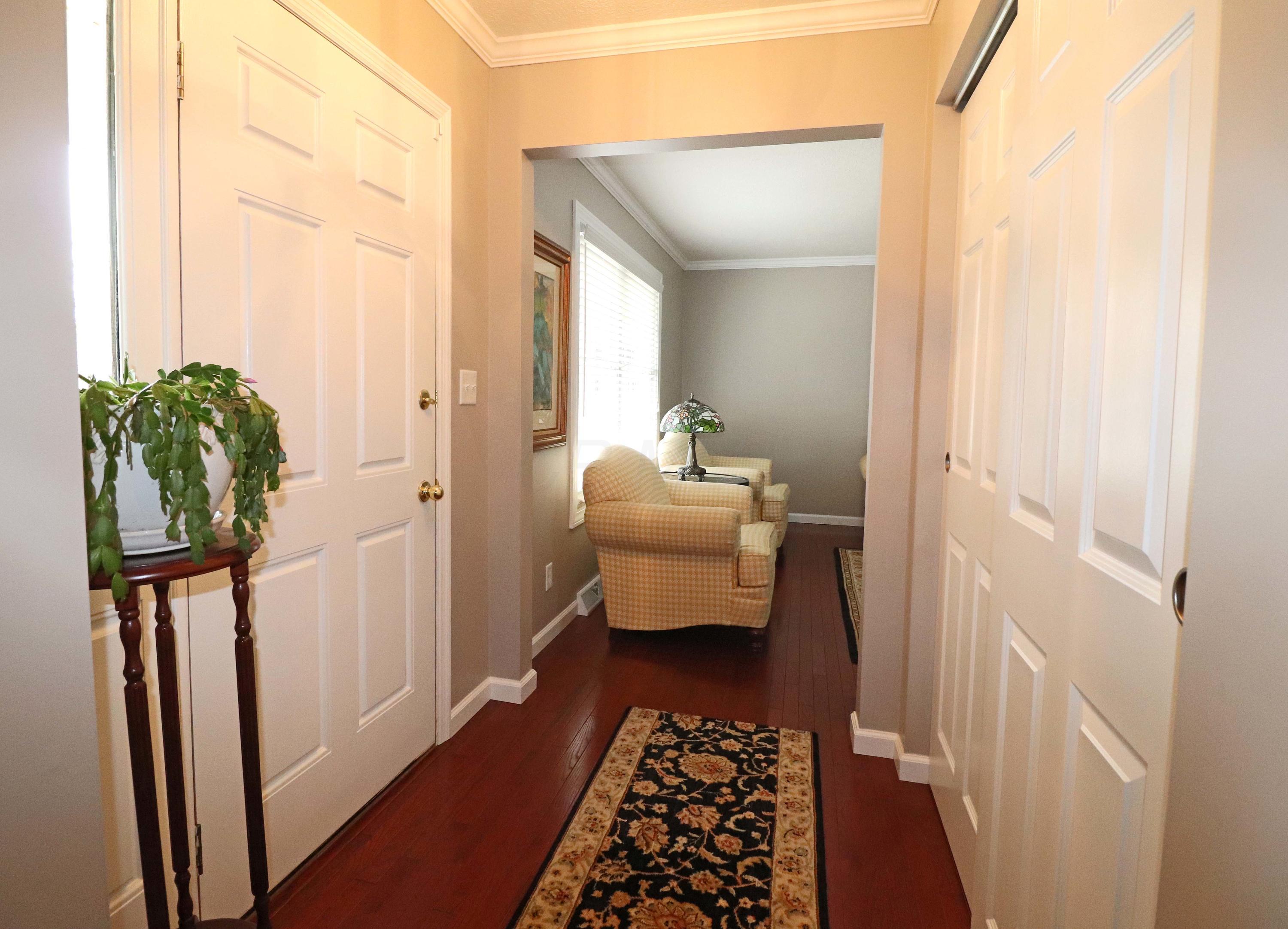 1615 Winding Road Circleville, OH 43113 - Photo 3 of 47