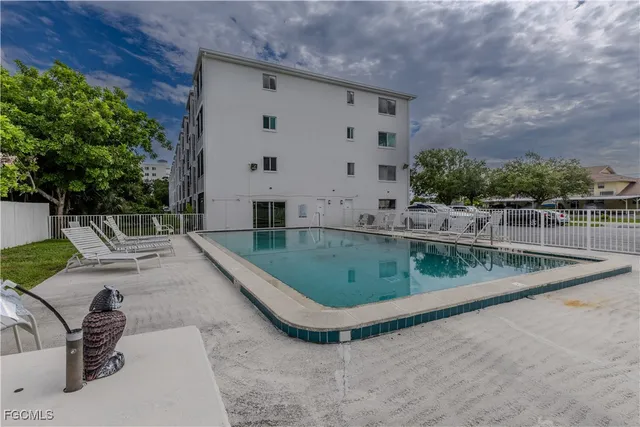 $89,000 | 4906 Victoria Drive, Unit 313, Cape Coral, FL 33904