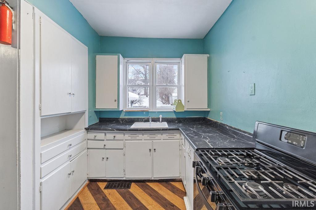 541 East Main Street Warsaw, IN 46580 - Photo 9 of 32