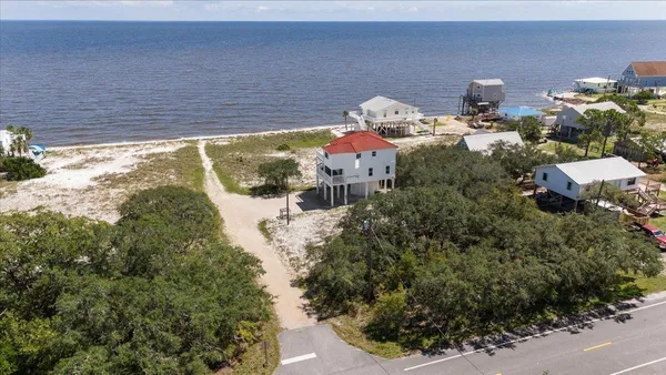 $995,000 | 6 Kingfish Street, Alligator Point, FL 32346