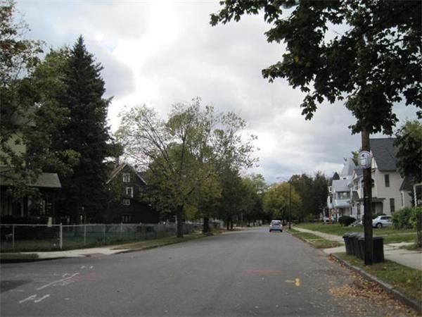 64 Cornell Street Springfield, MA 01109 - Photo 3 of 3 Gallery Image 3