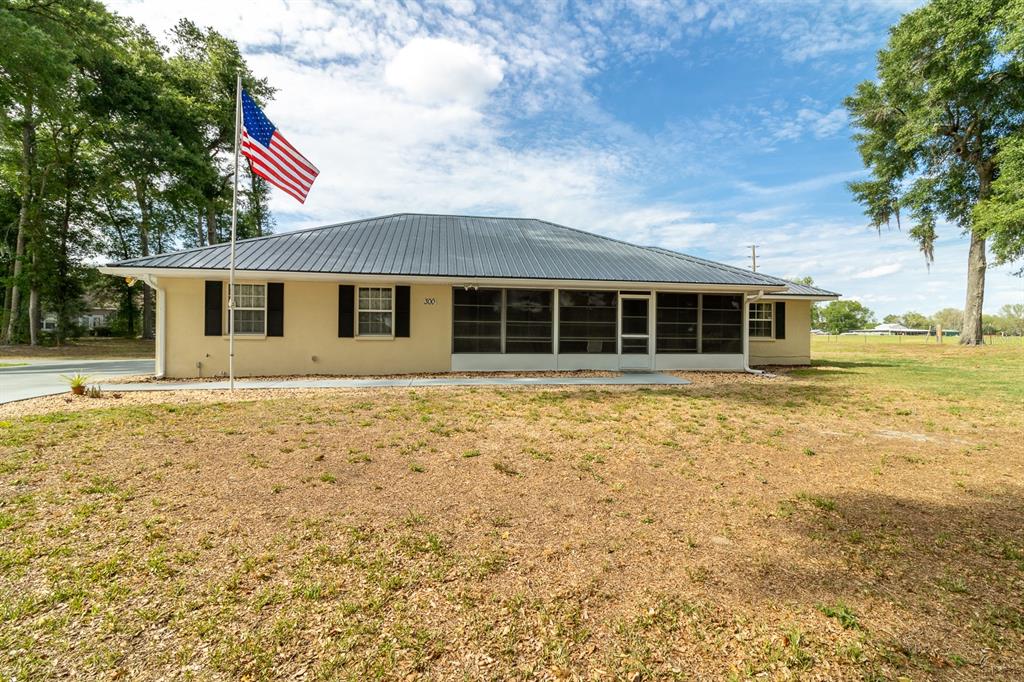 300 Southwest Brighton Court Fort White, FL 32038 - Photo 2 of 35