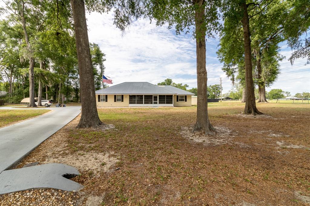 300 Southwest Brighton Court Fort White, FL 32038 - Photo 4 of 35