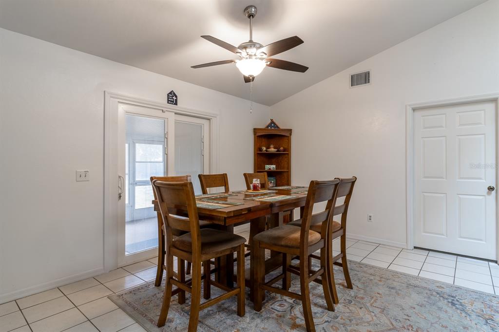 300 Southwest Brighton Court Fort White, FL 32038 - Photo 10 of 35