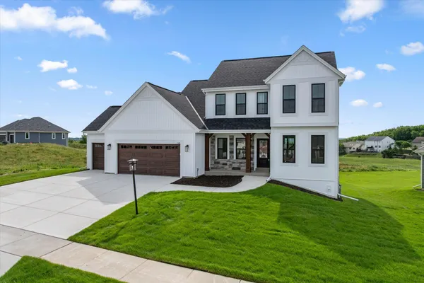$748,900 | 805 Viewpoint Avenue, Waukesha, WI 53188