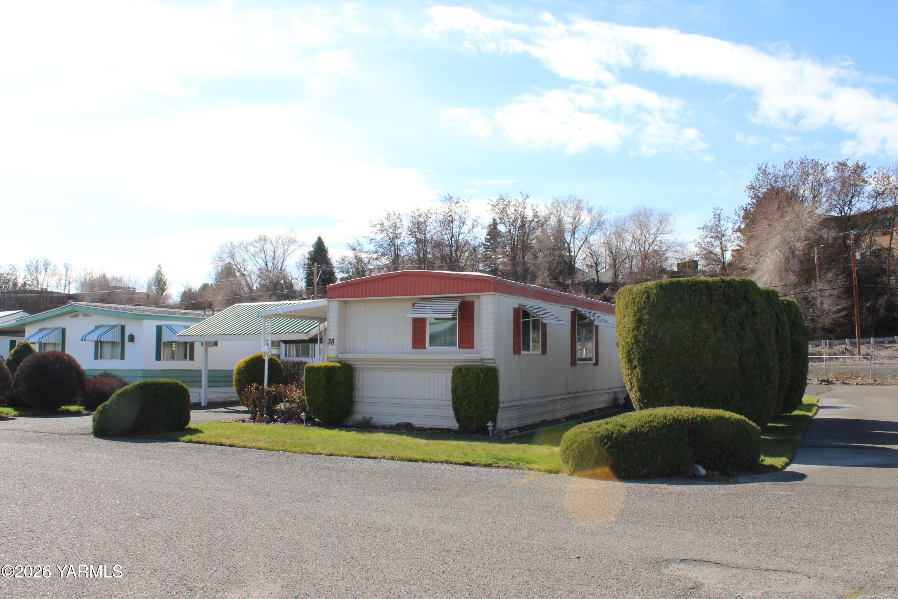 3601 Castlevale Road, Unit 38 Yakima, WA 98902 - Photo 2 of 29 IMG_9097